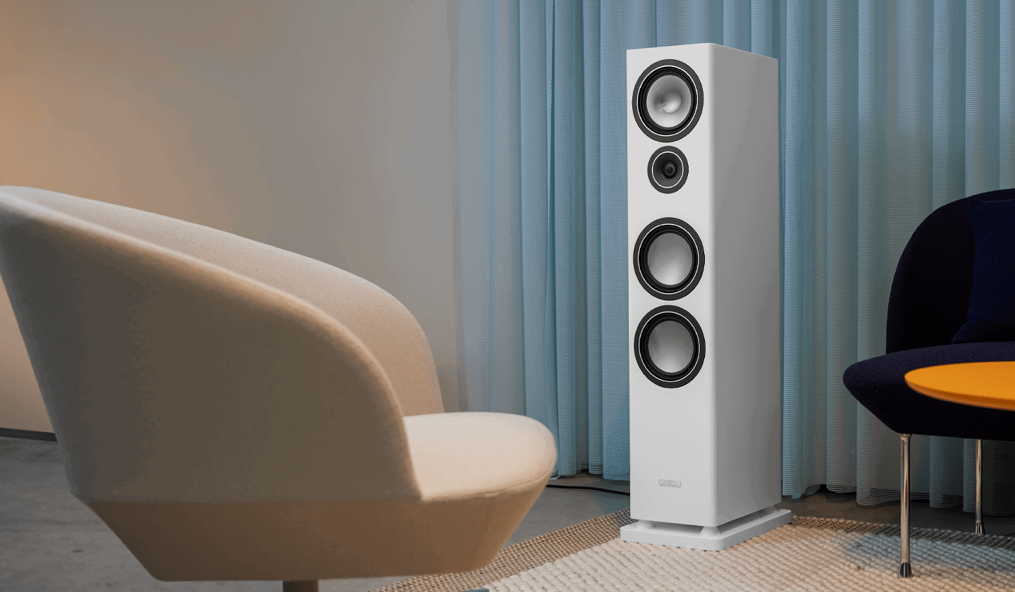 Hifi store loudspeaker system